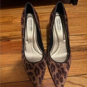 comfort plus by Predictions Women's Leopard Print Heels